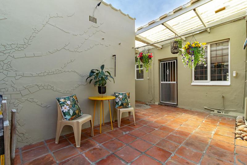 5 Bedroom Property for Sale in Observatory Western Cape